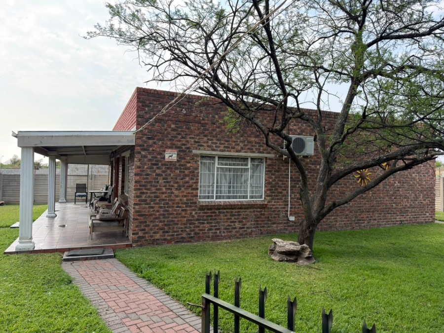 5 Bedroom Property for Sale in Riebeeckstad Free State